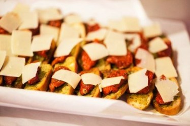 pesto-crostini-mediterran